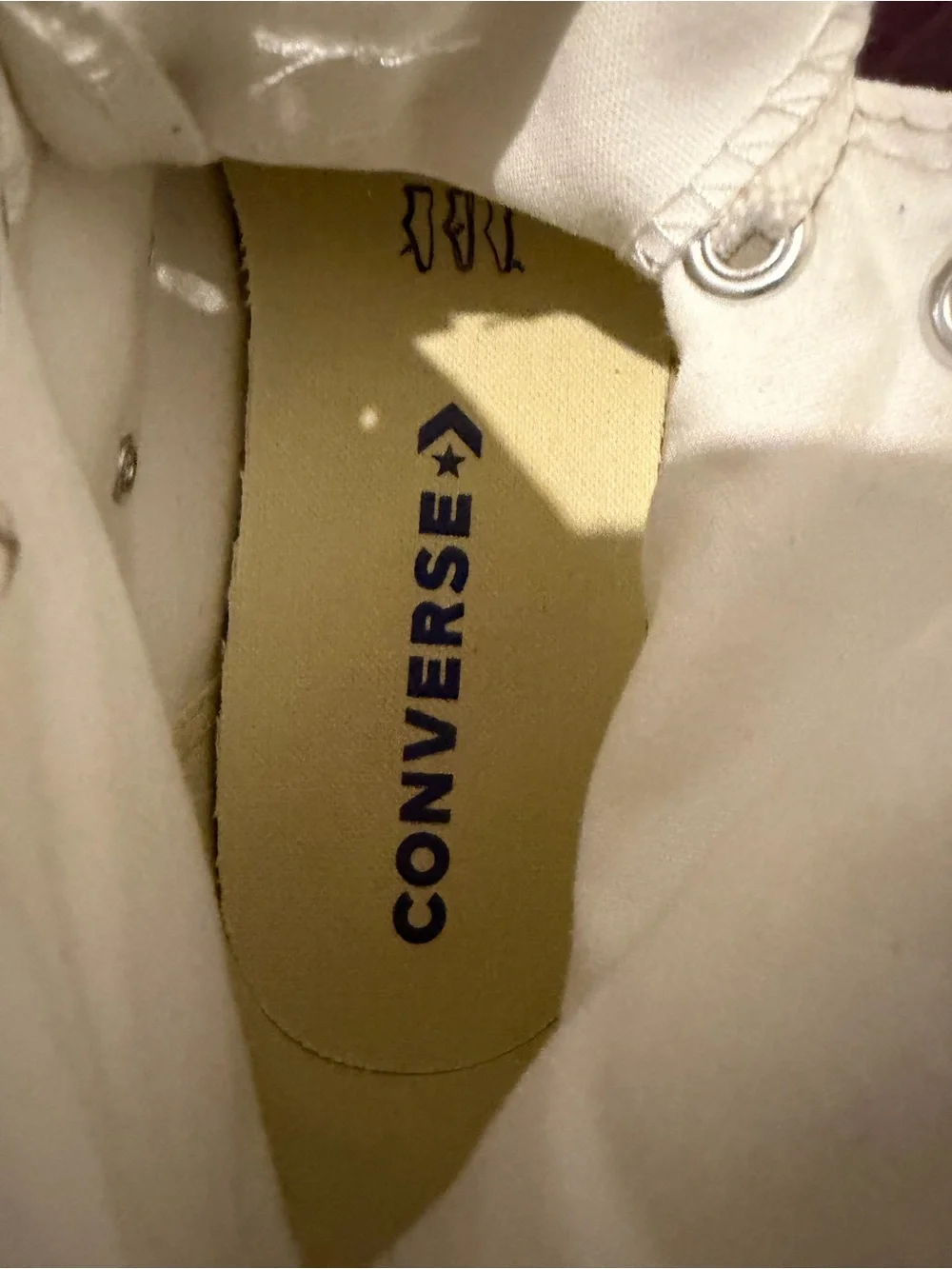 White Hi Top Converse size 8 Women size 6 mens
